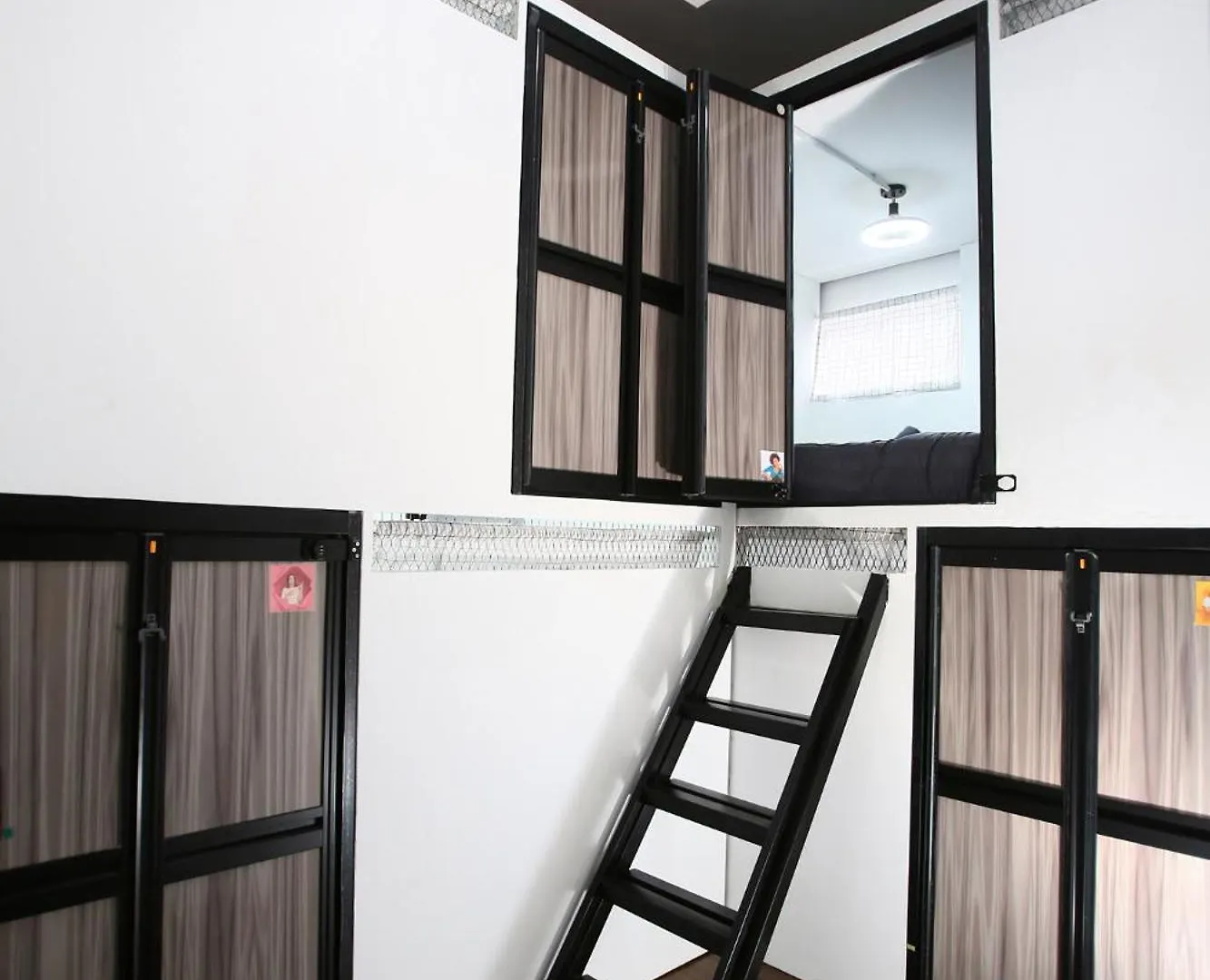 Hangoutspacez Queensbay At Bayan Lepas Penang Hotell
